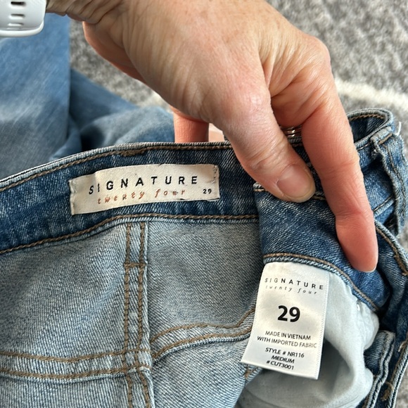 Signature Twenty Four Flare Jeans - Picture 3 of 3